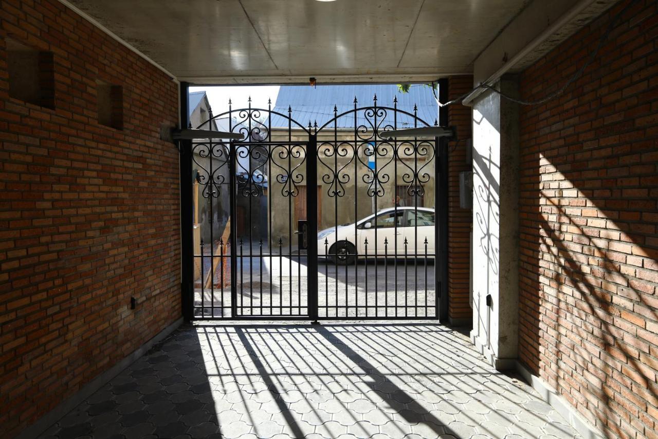 Апартаменти Brick House II Тбілісі Екстер'єр фото